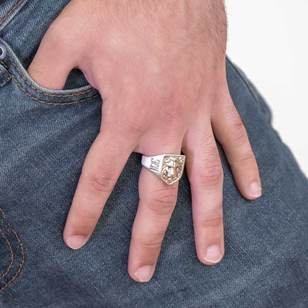 Anillo pequeño León