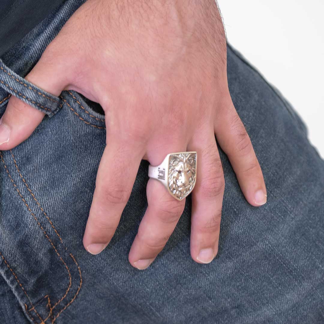 Anillo grande León