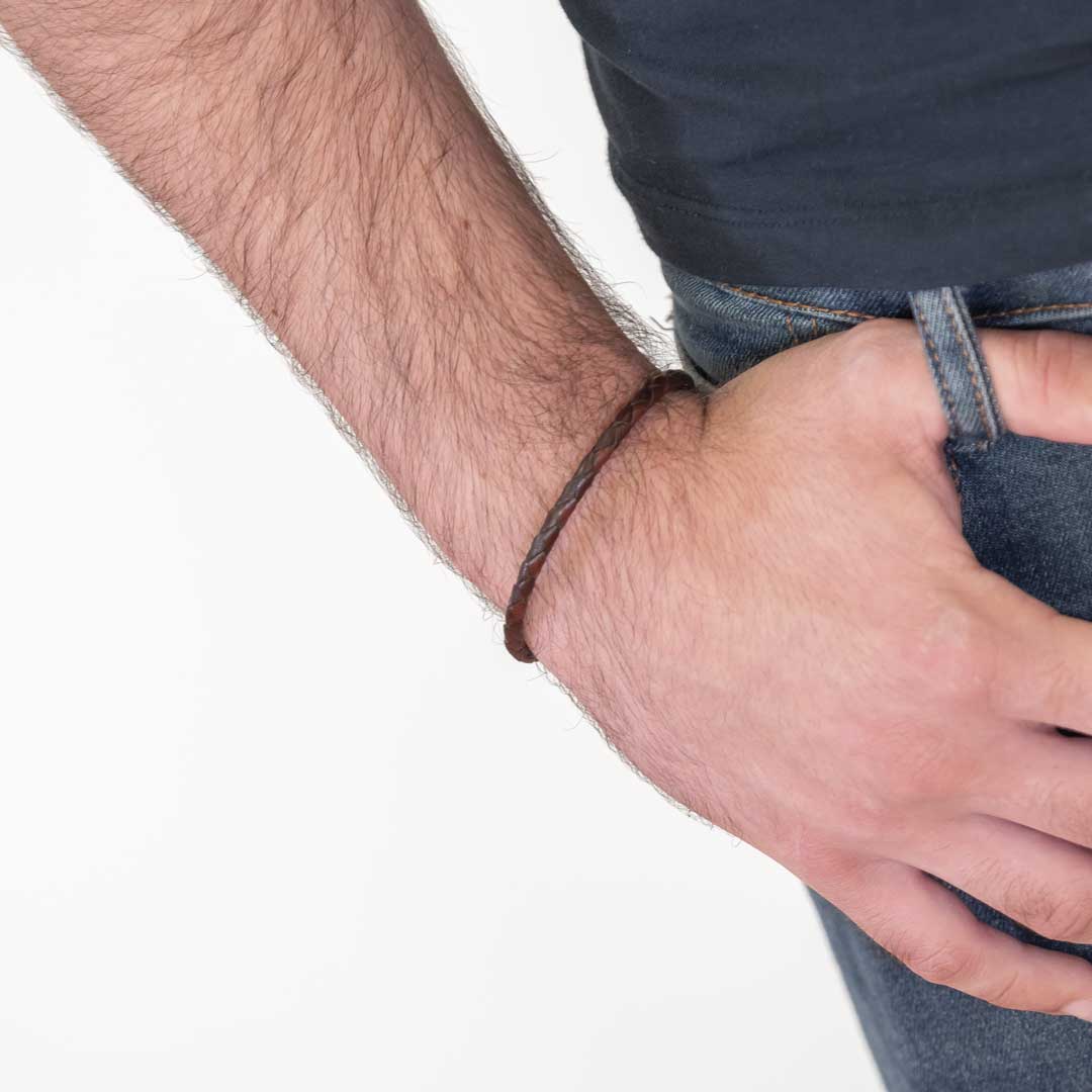 Pulsera fina cuero