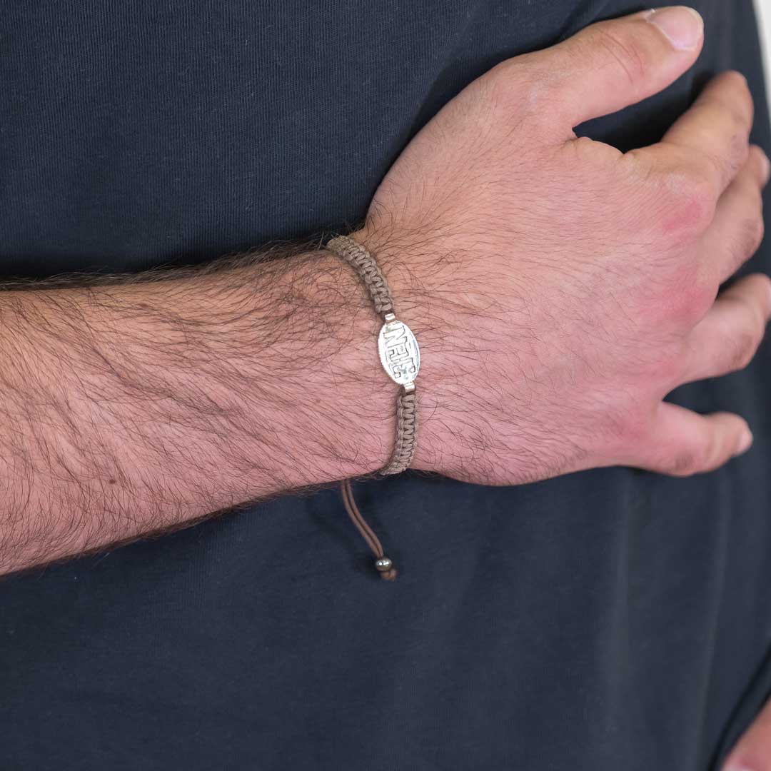 Pulsera macramé Logo