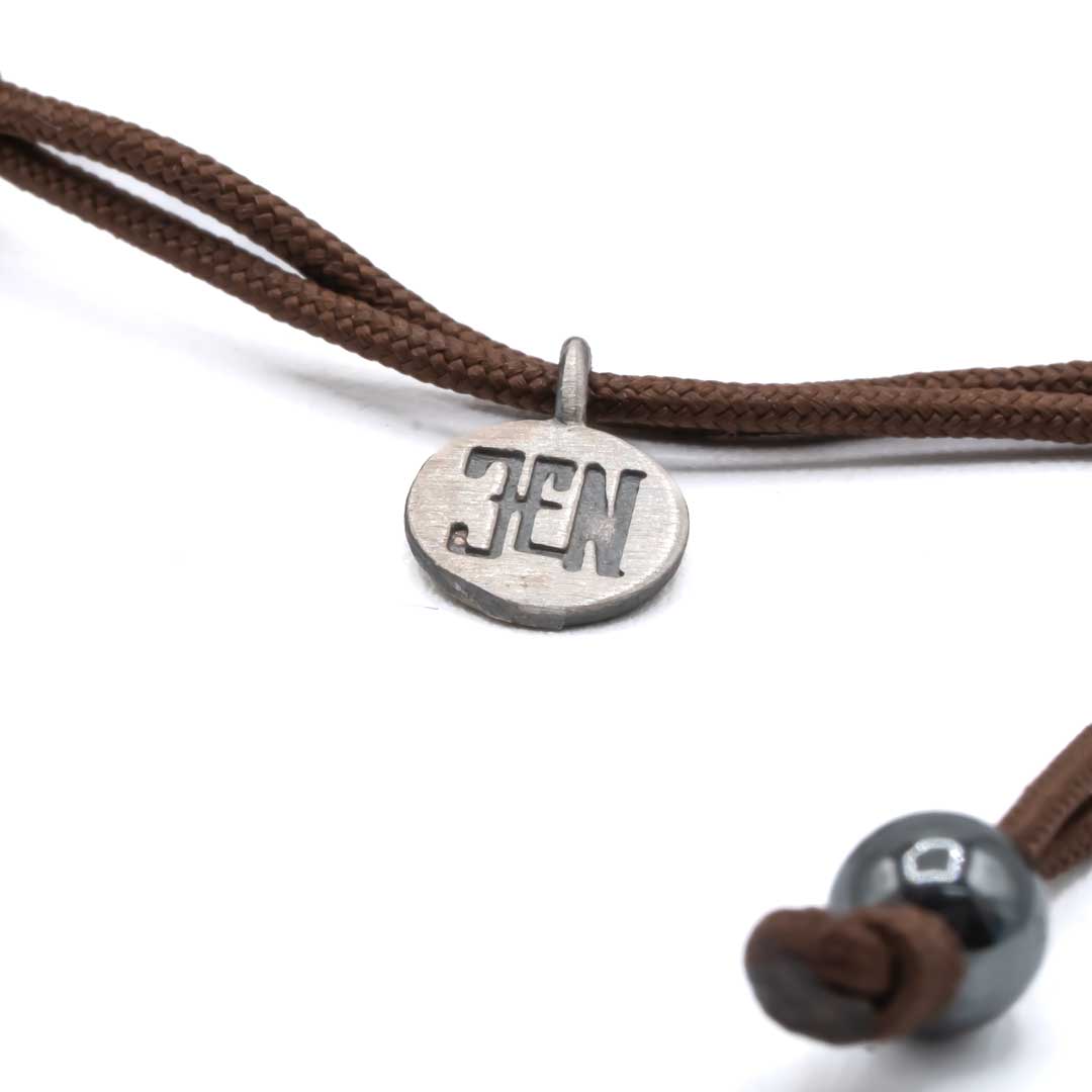 Pulsera macramé Logo